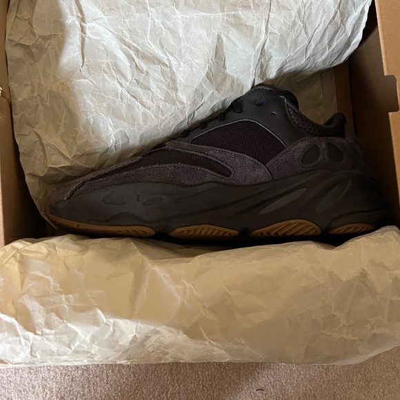 Yeezy Boost 700 Utility Black Size US 11.5 - Picture 9 of 10